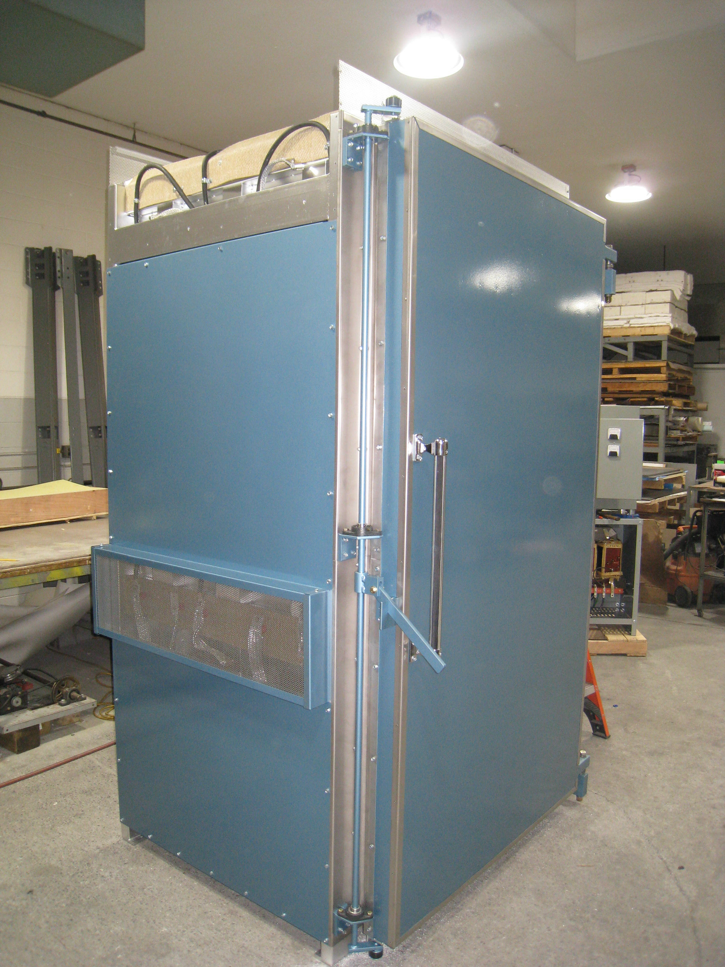 Vertical door opening for Model 255K